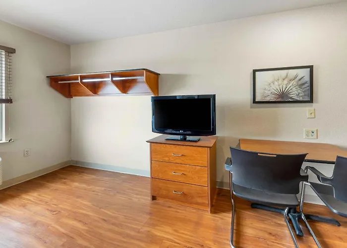 Cheap hotel: Extended Stay America Select Suites - Wichita - Airport